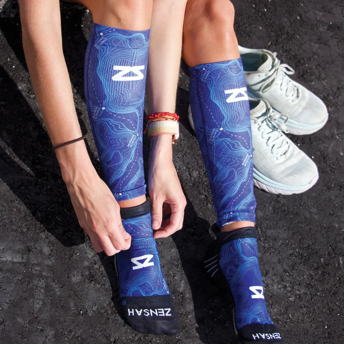 Topo Trail Compression Leg Sleeves